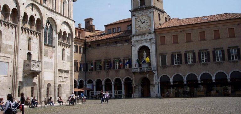 Itinerary to discover Modena