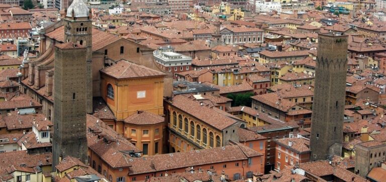 Itinerary to discover Bologna